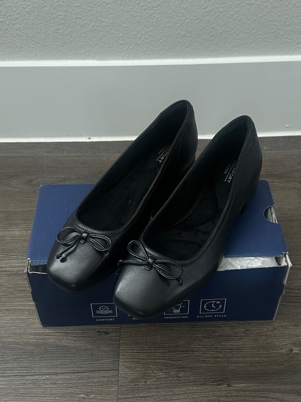 Rockport Sadie Ballet Flat (US 7.5)